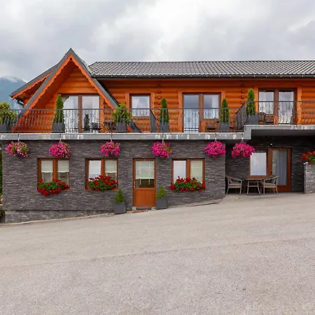 Bed & Breakfast Drevenica U Pavla