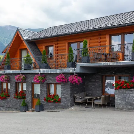 Drevenica U Pavla 3*