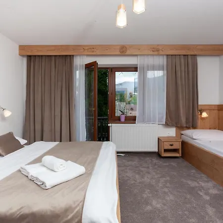 فندق مبيت وإفطار Drevenica U Pavla 3*